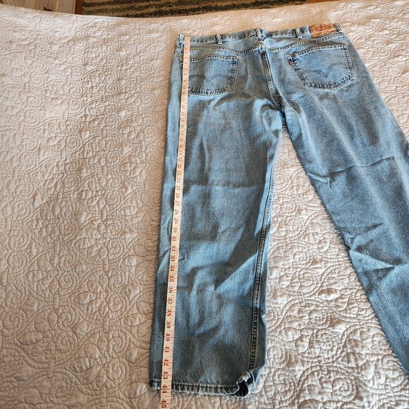 Mens Levi's 550 Relaxed Fit Jeans Light Wash Denim Blue Size 46x32 - Picture 4 of 13